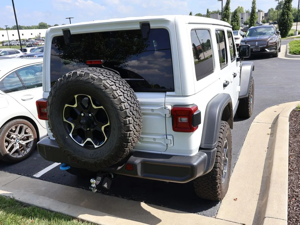 Used 2022 White Jeep Unlimited Rubicon 4xe image 12