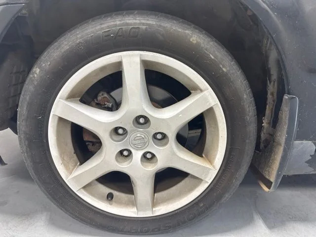 Used 2003 Black Nissan 3.5 SE image 11