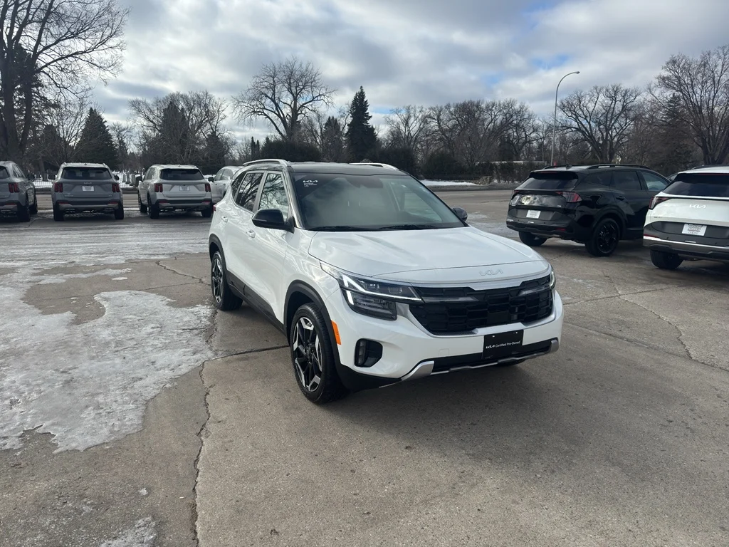 Certified Used 2024 White Kia SX image 4