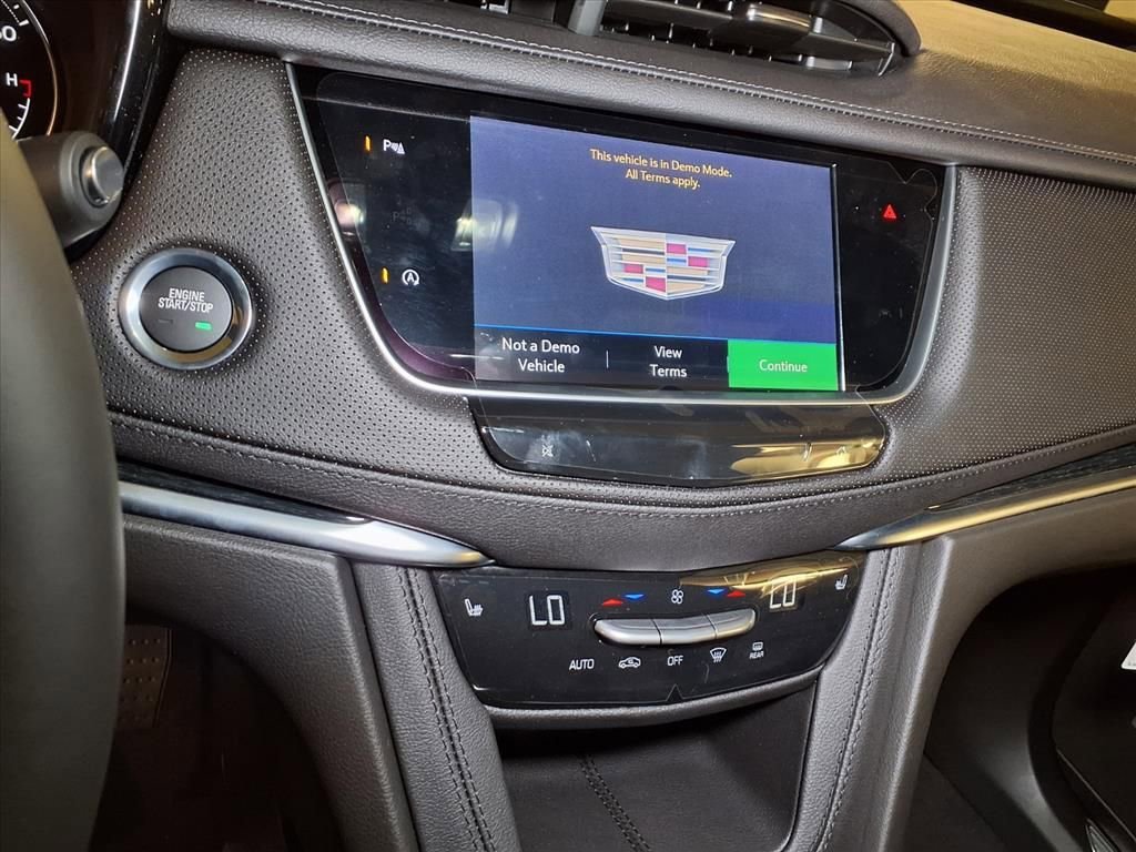 Used 2025 Emerald Lake Metallic Cadillac Premium Luxury image 18