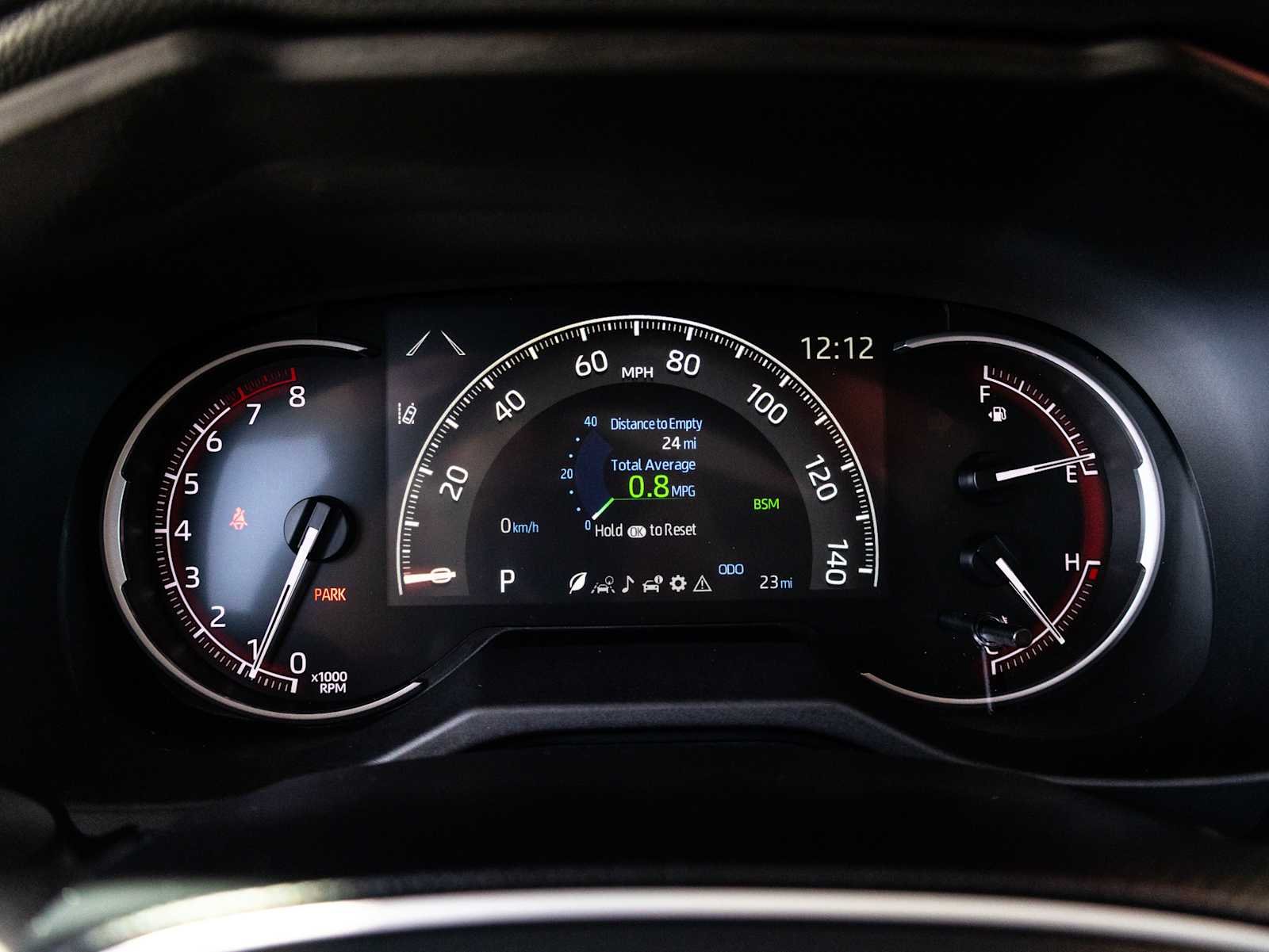 2025 Toyota RAV4 XLE - Photo 38