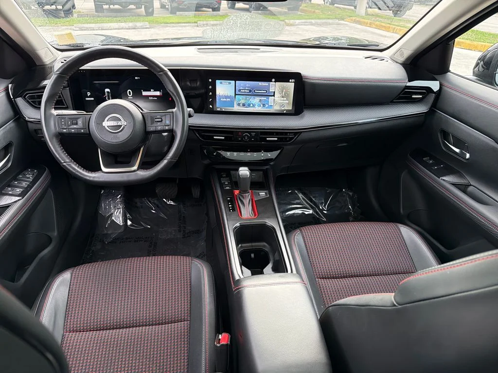 Used 2025 Black Nissan SR image 15
