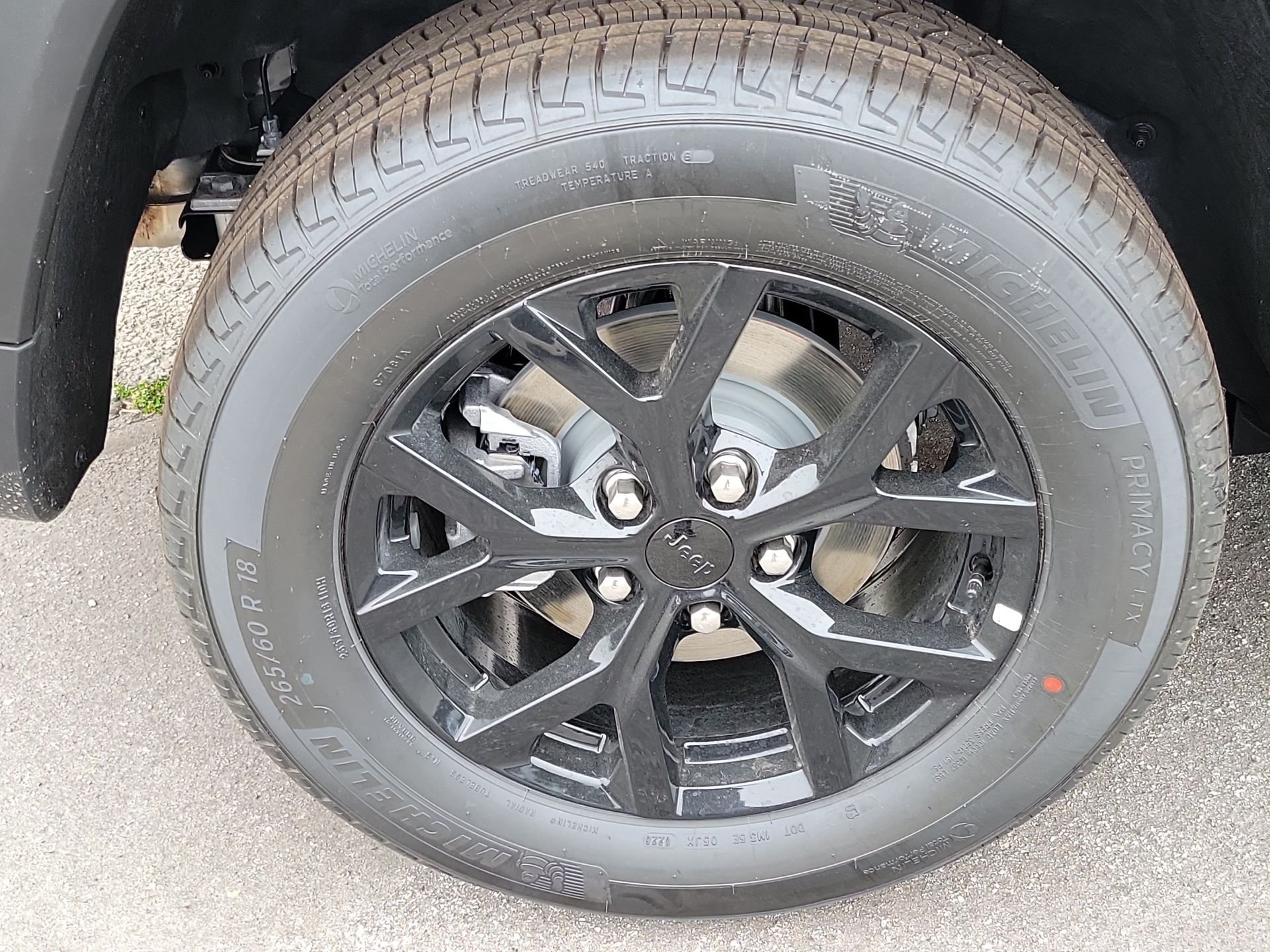 New 2026 Diamond Black Crystal Pearl-Coat Exterior Paint Jeep Altitude image 18