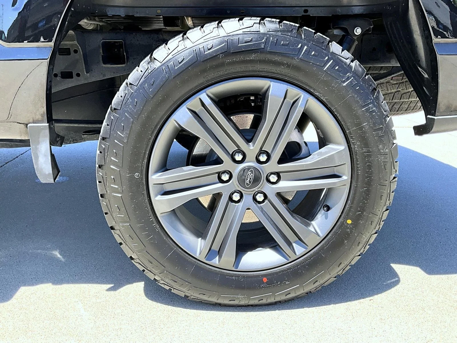 Used 2023 Black Ford XLT image 24