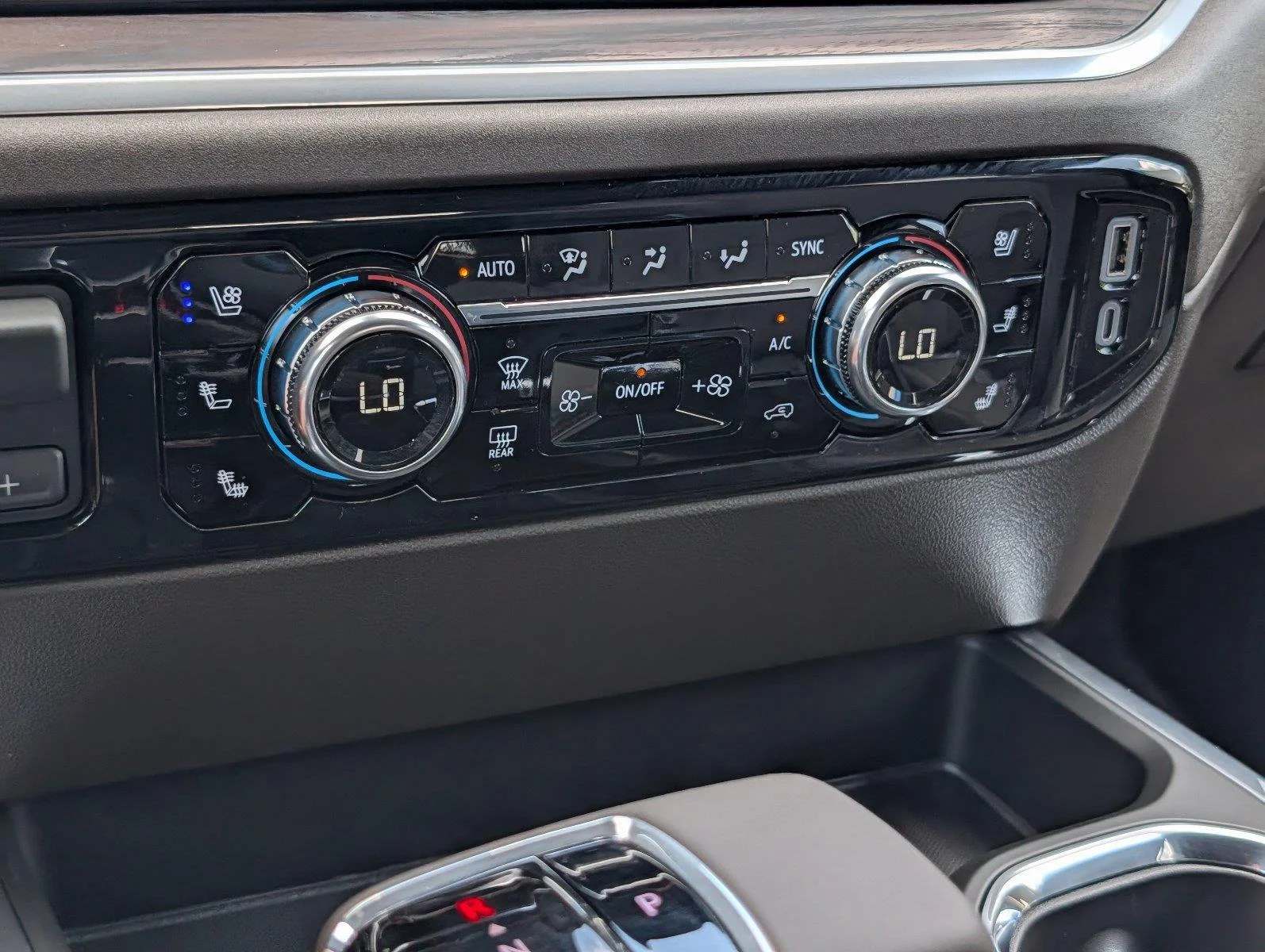 New 2026 Summit White GMC SLT image 20