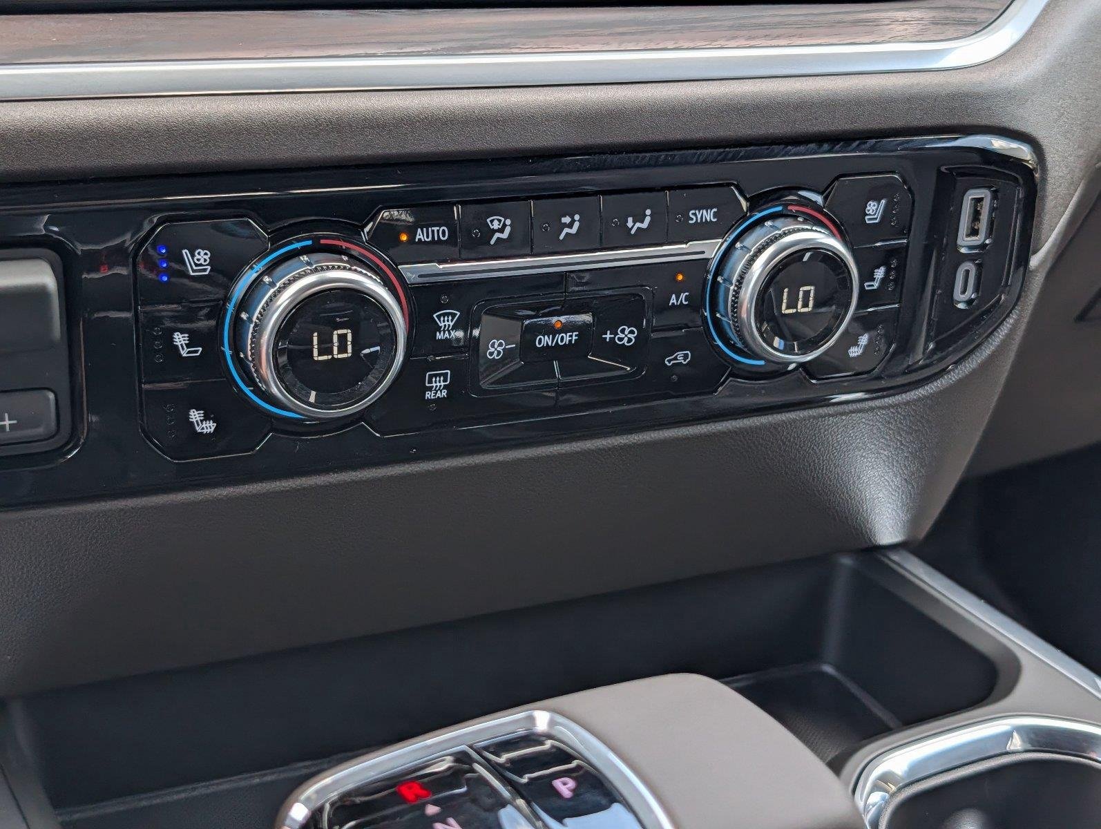 New 2026 Summit White GMC SLT image 20