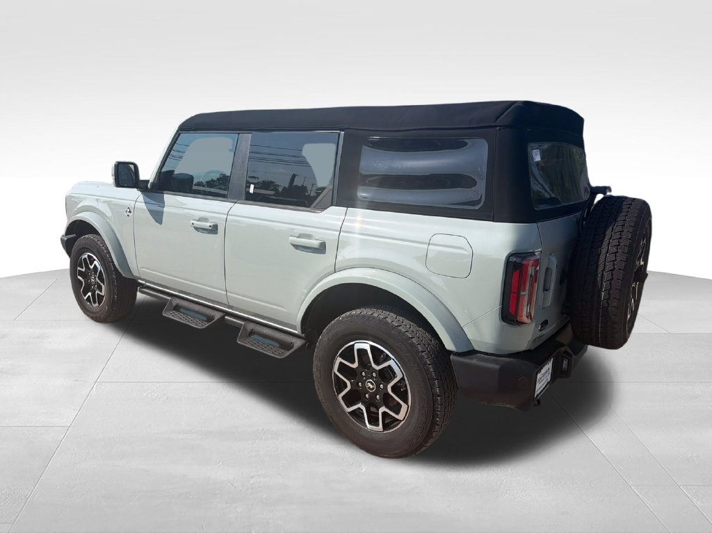 Used 2024 Green Ford Outer Banks image 3