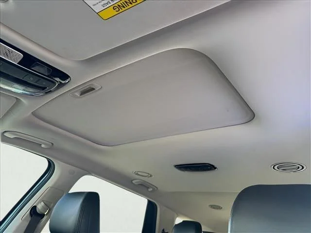 Used 2022 Gray Hyundai SEL image 18