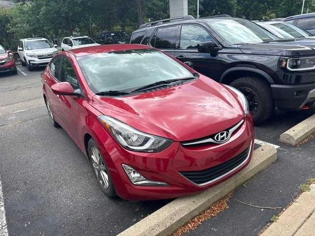 Used 2014 Red Hyundai SE image 3