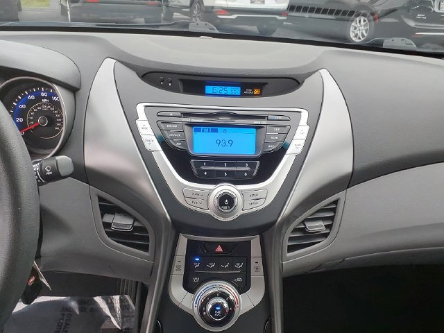 Used 2012 Black Hyundai GLS image 11