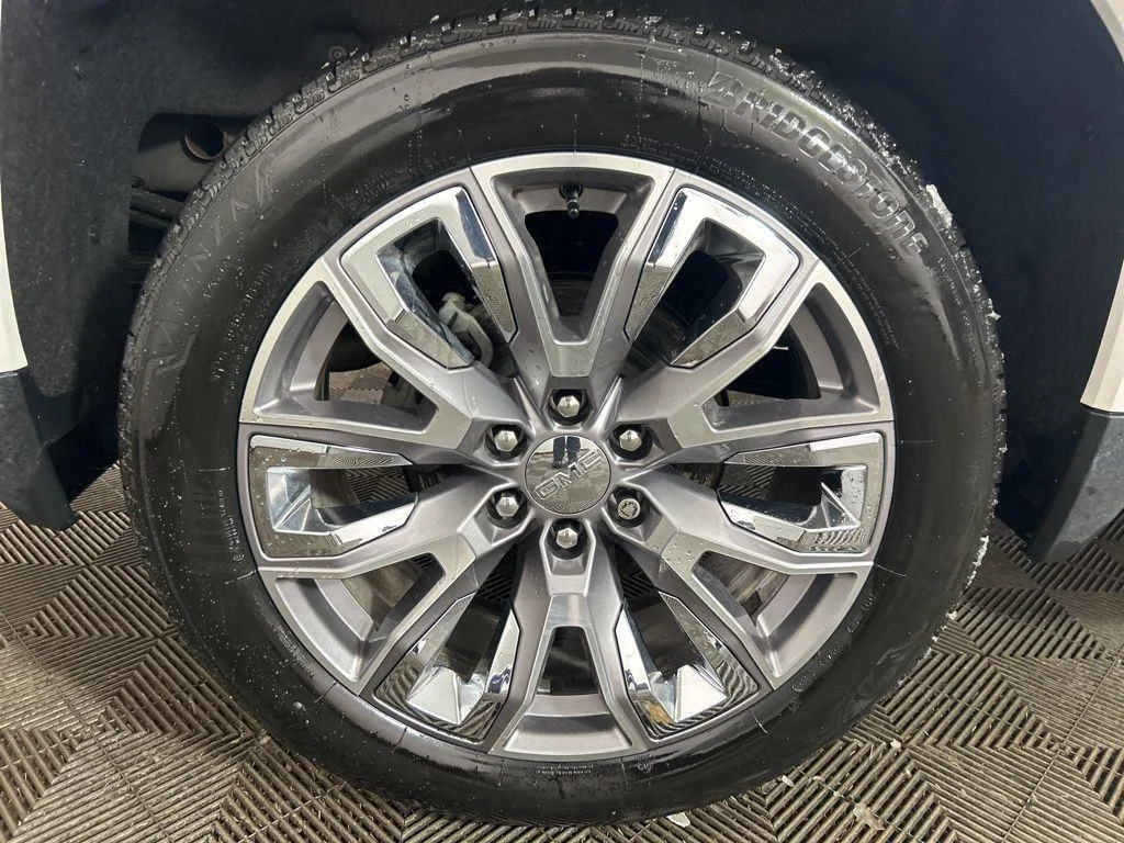 Used 2023 White Frost GMC Denali image 2
