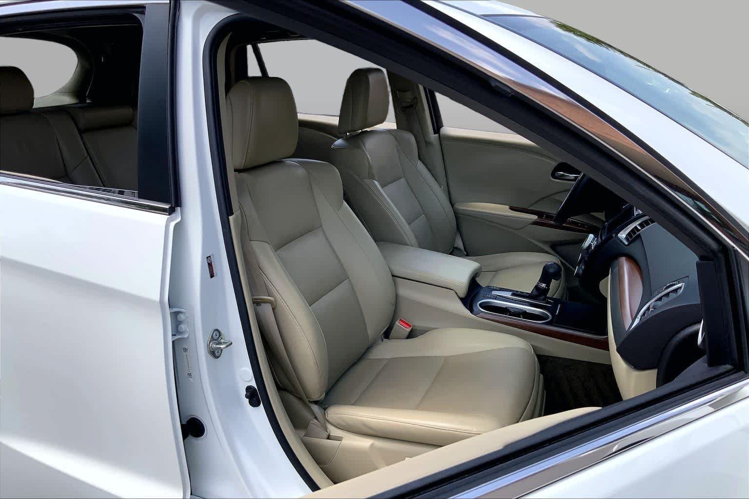 Used 2017 White Diamond Pearl Acura AWD with Technology Package image 9