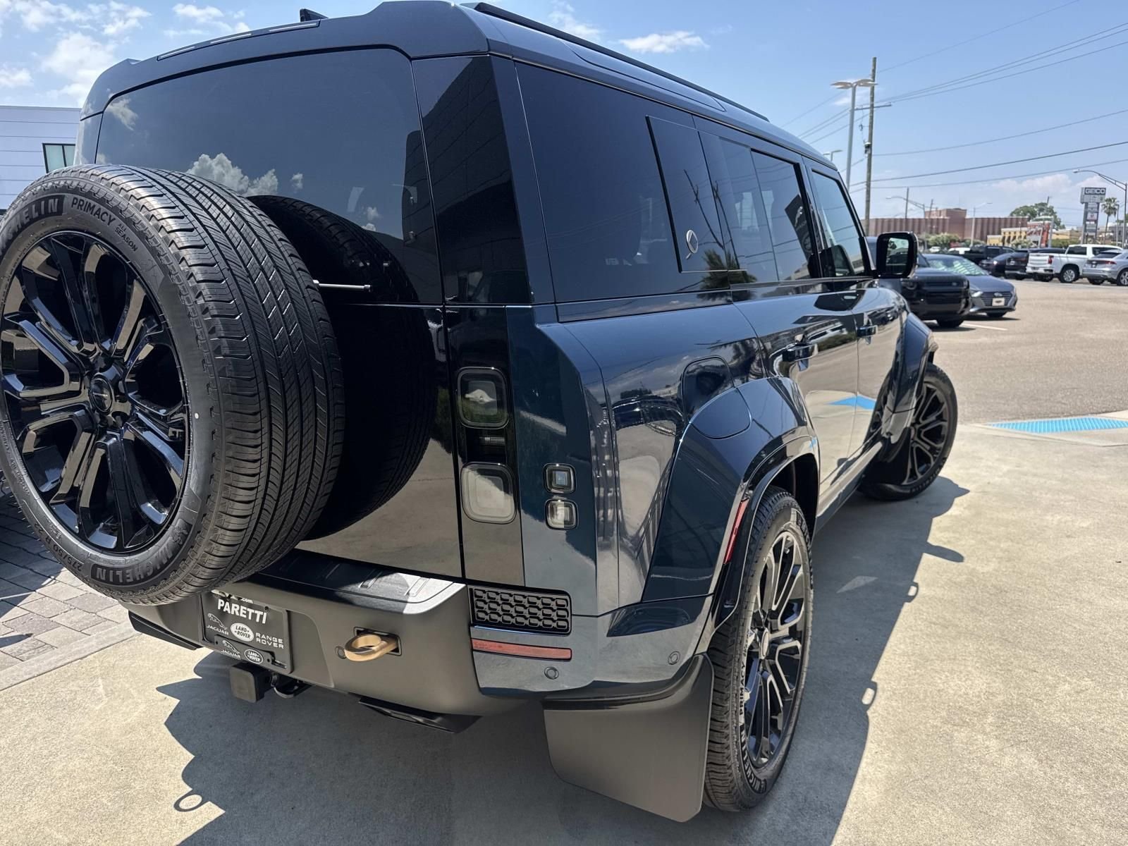 New 2026 Sargasso Blue Land Rover OCTA image 5