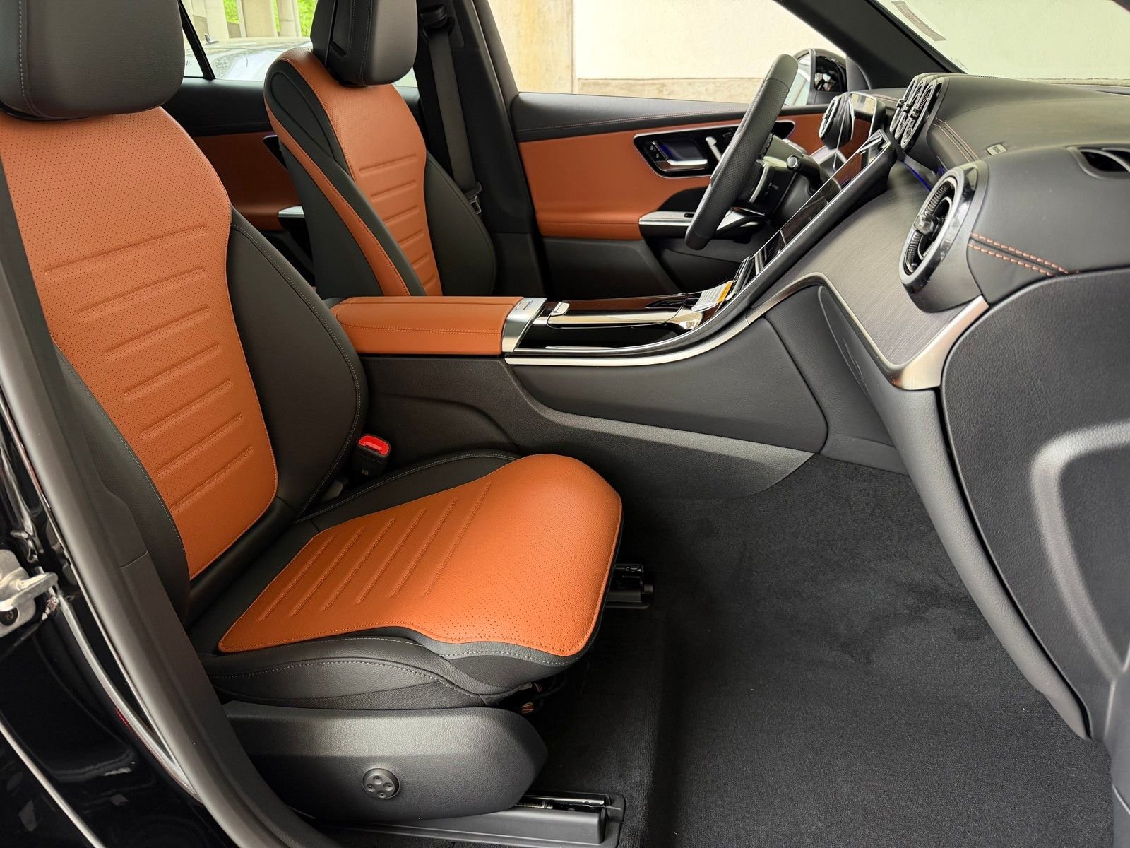 New 2026 Black Mercedes-Benz GLC 300 image 16