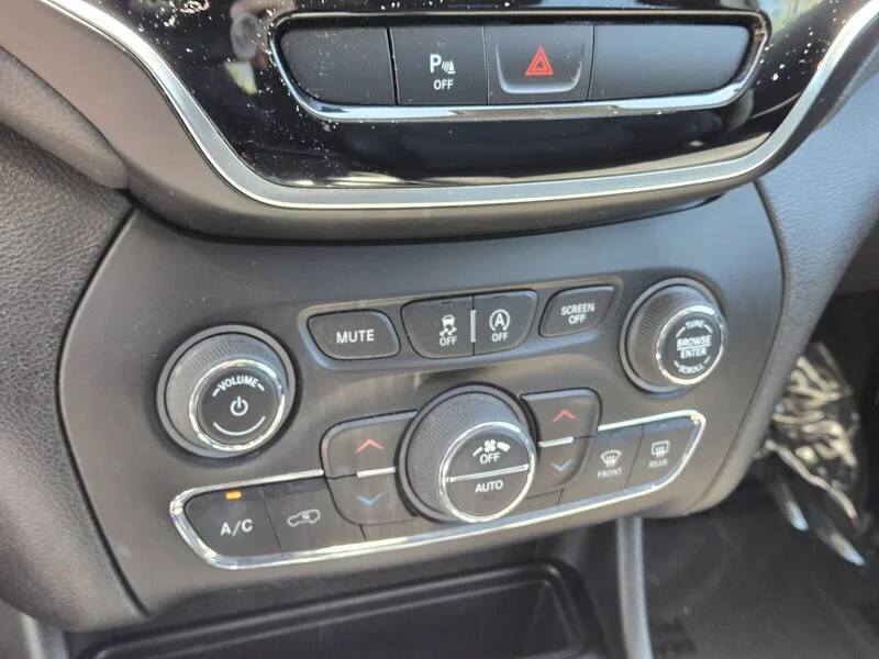 Used 2019 Black Jeep Limited image 22