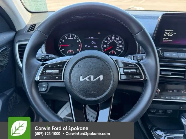 Used 2023 Neptune Blue Kia EX image 21