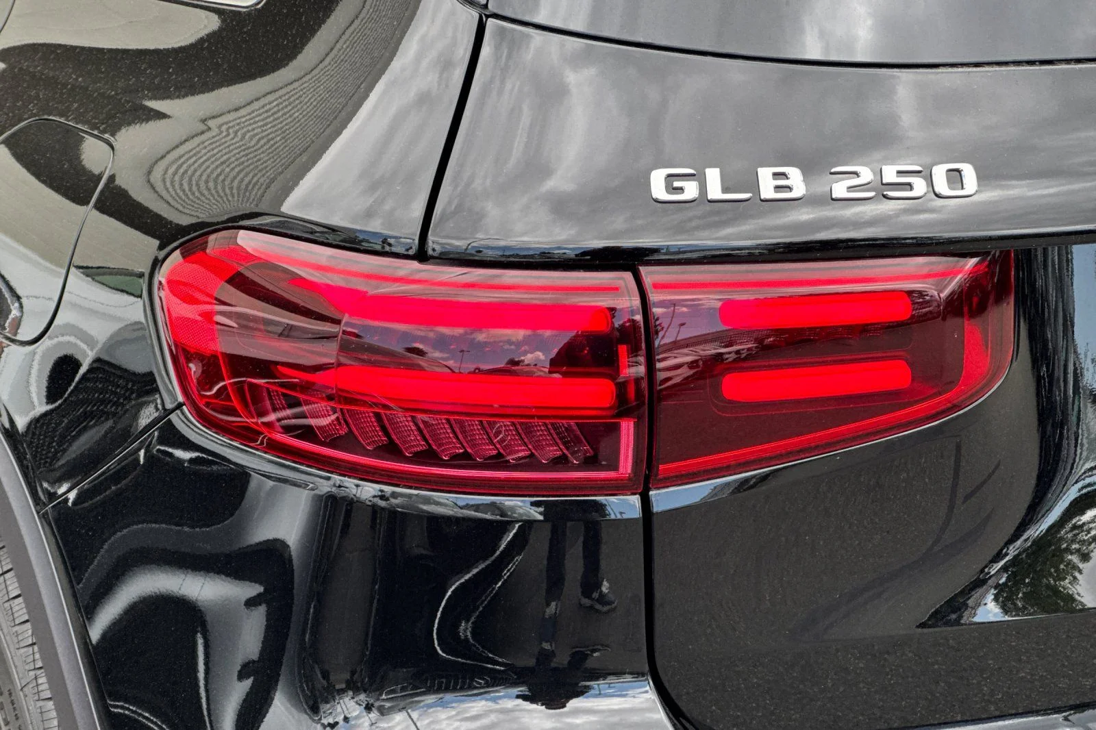 New 2026 Black Mercedes-Benz GLB 250 image 7