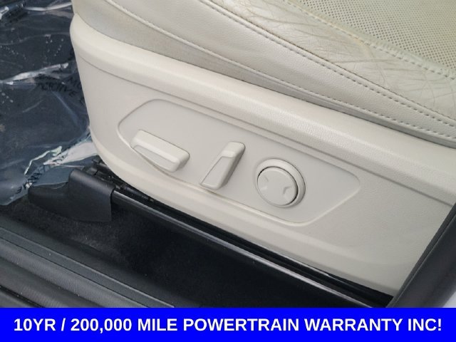 Used 2021 White Kia SX-Prestige image 11