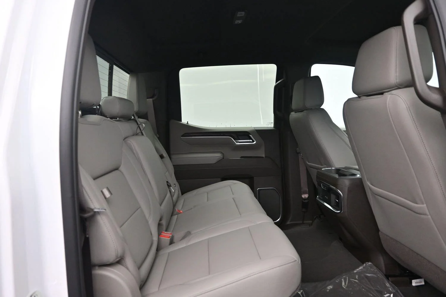 2026 GMC Sierra 1500 SLT - Photo 15