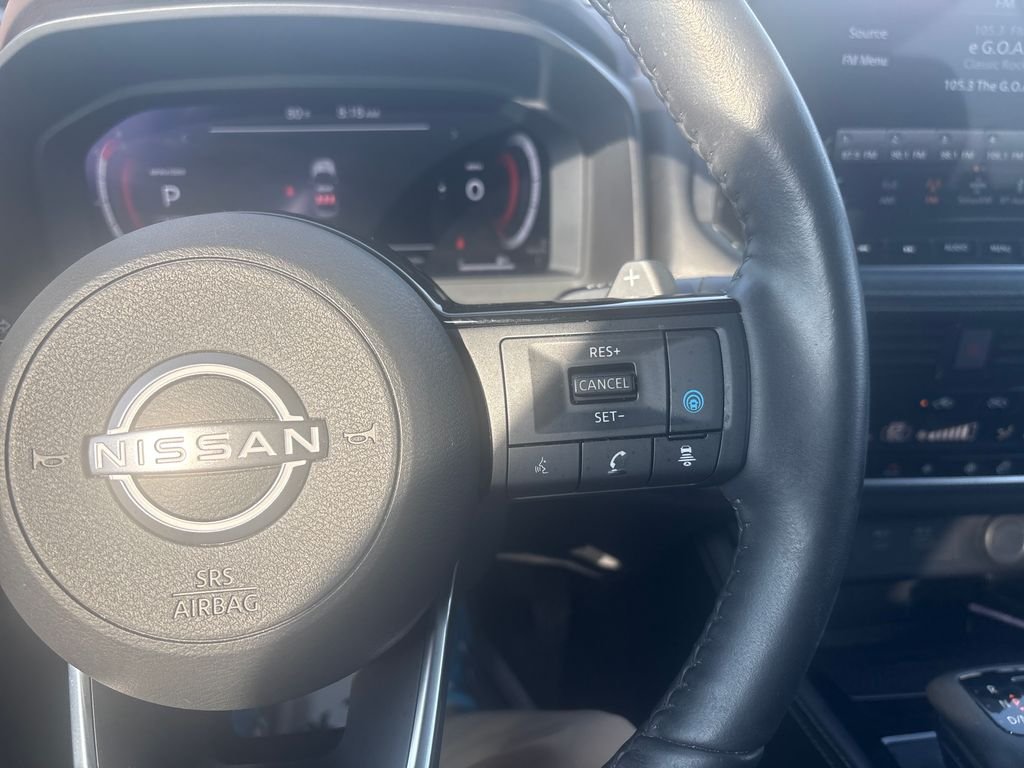 Used 2023 Black Nissan Platinum image 14