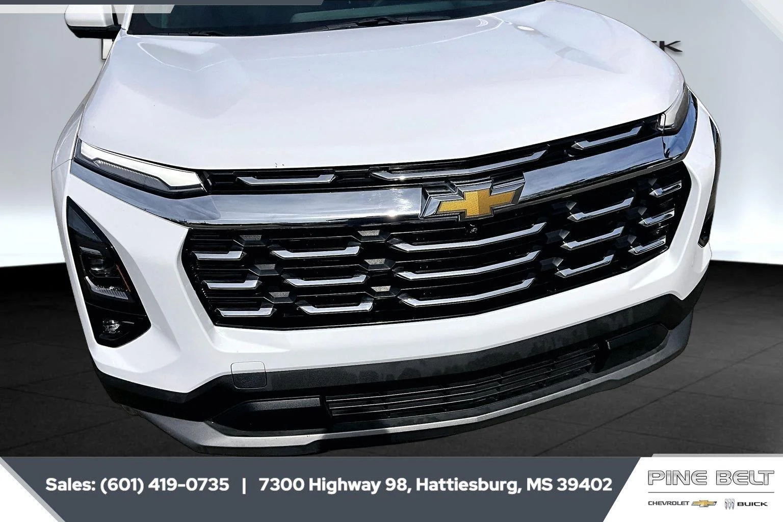 Used 2025 Summit White Chevrolet LT image 22