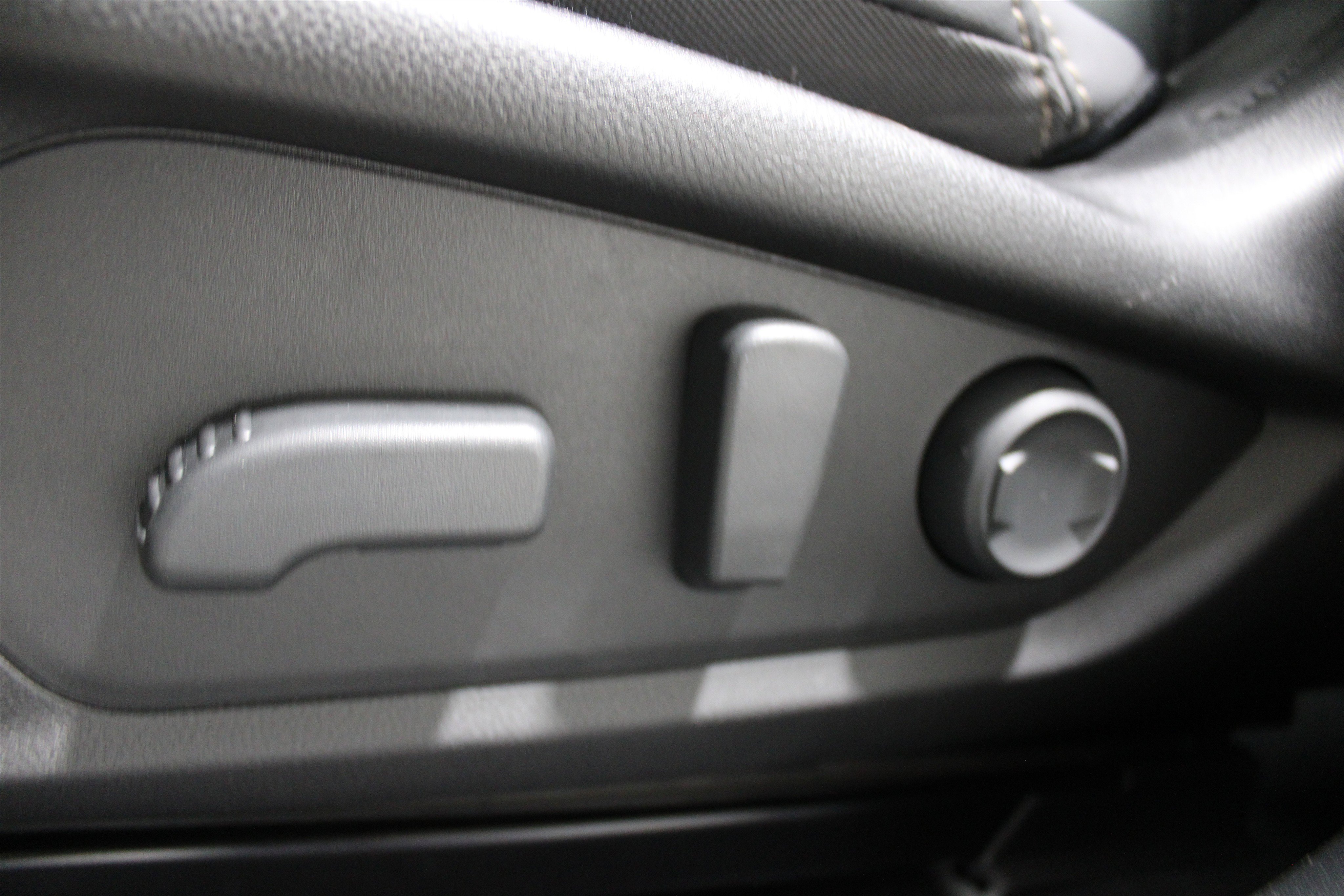 New 2026 Crystal White Pearl Subaru Limited XT image 5