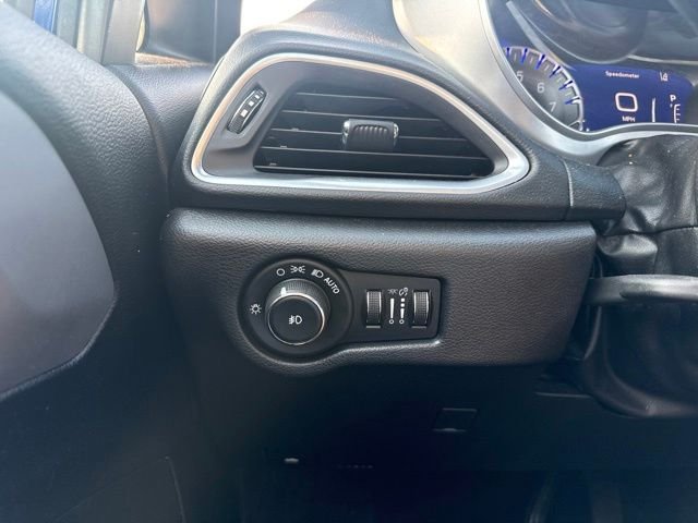 Used 2018 Blue Chrysler Touring L Plus image 9