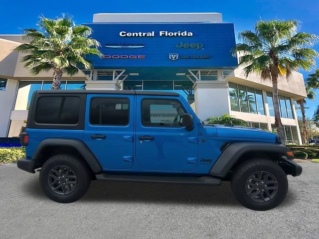 New 2027 Hydro Blue Pearl-Coat Paint Jeep  image 4