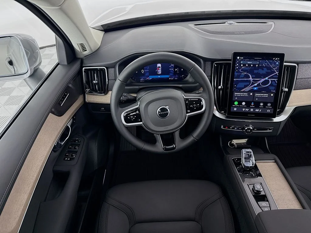 2026 Volvo XC90 Plus - Photo 19