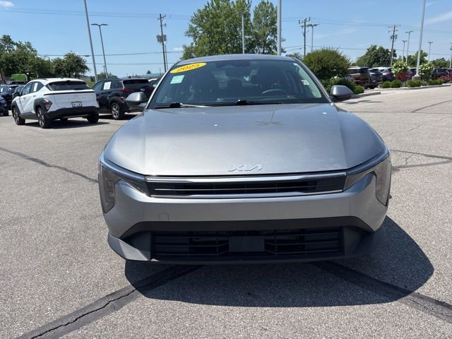 Used 2025 Gray Kia LXS image 4