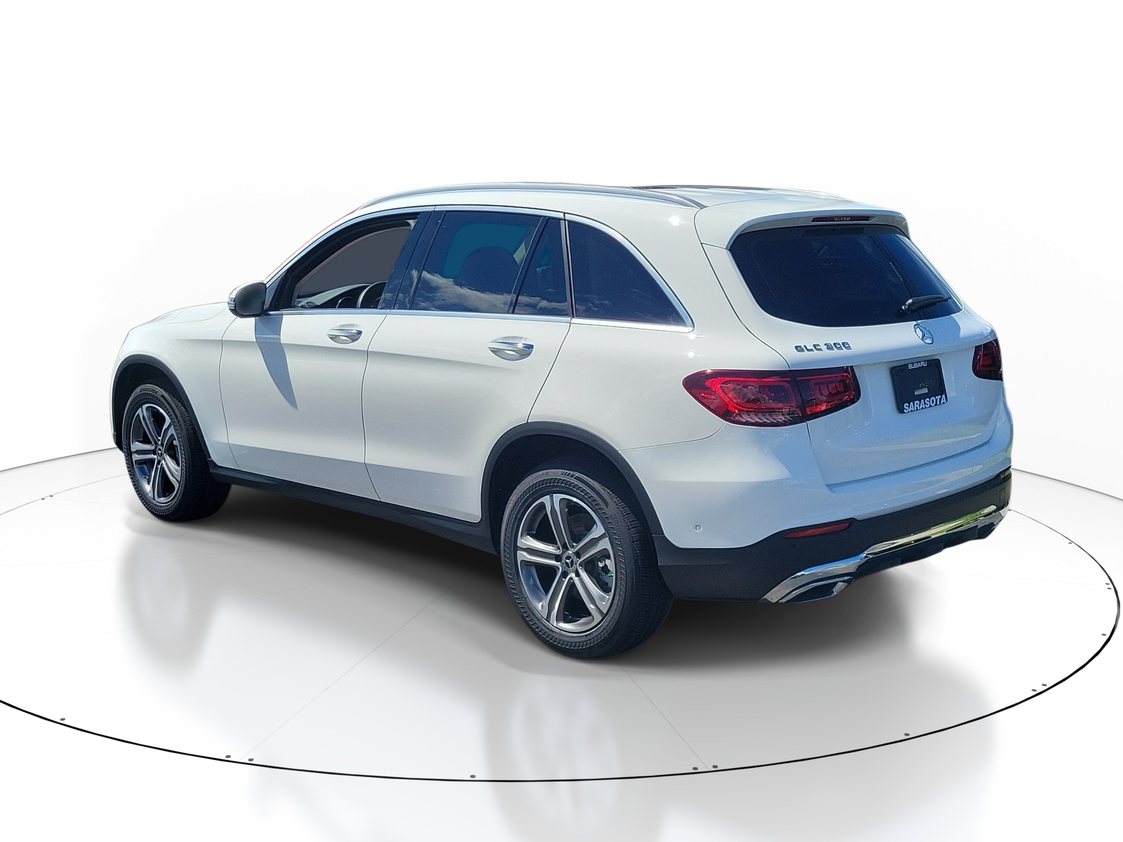 Used 2021 Polar White Mercedes-Benz GLC 300 image 2