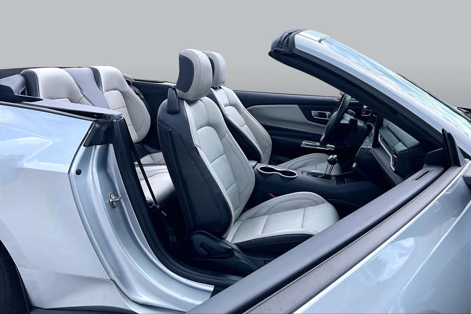 Used 2024 Iconic Silver Metallic Ford EcoBoost Premium image 17