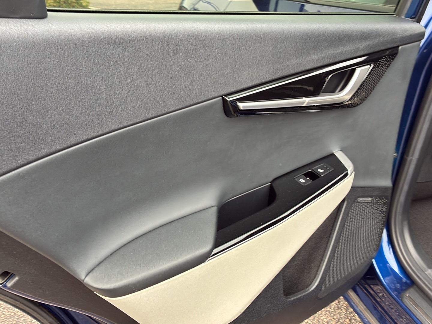 Used 2024 Yacht Blue Kia GT-Line image 19