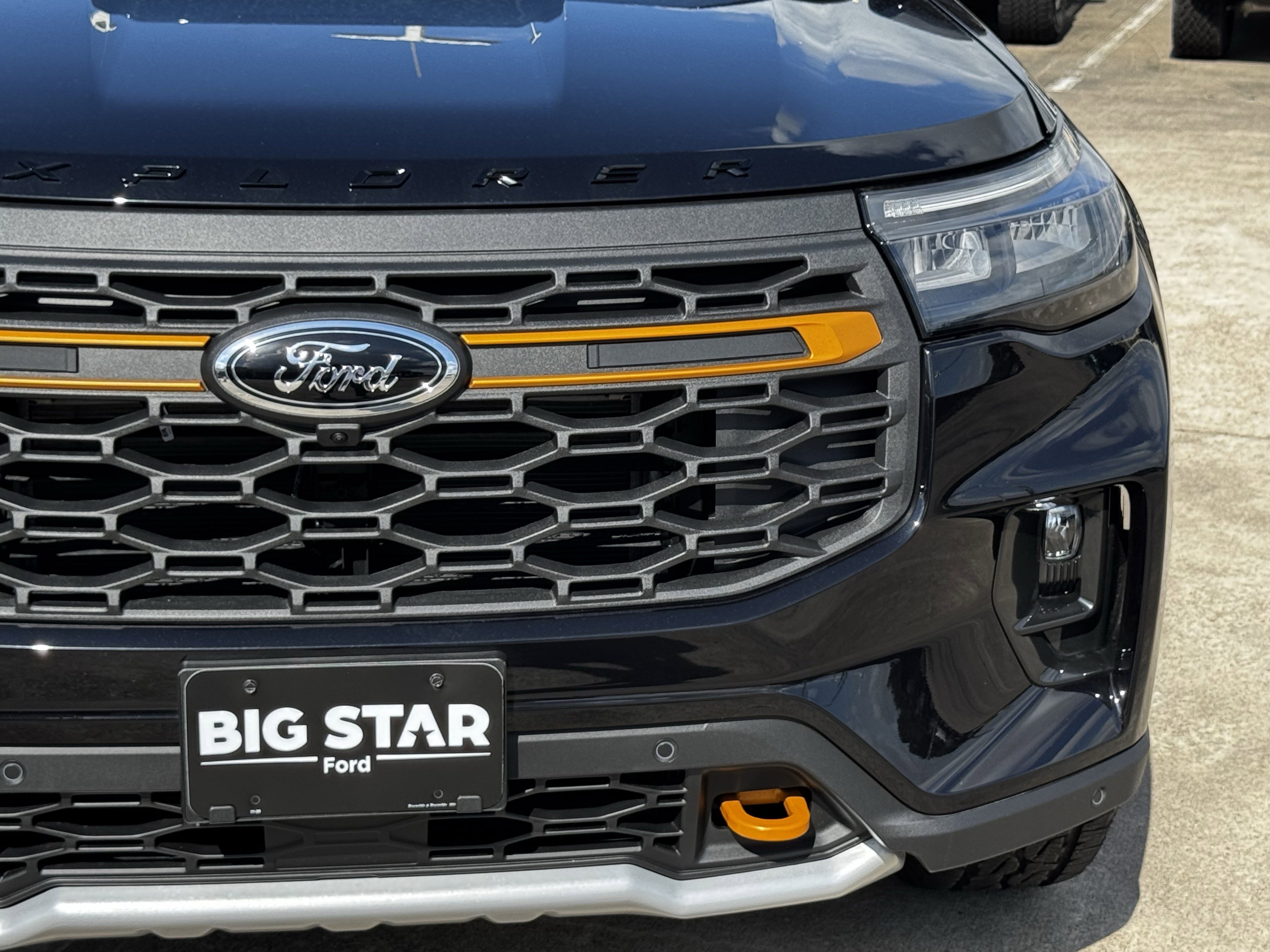 New 2026 Agate Black Metallic Ford Tremor image 4