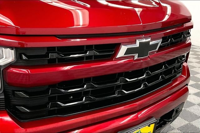 Used 2024 Radiant Red Tintcoat Chevrolet RST image 33
