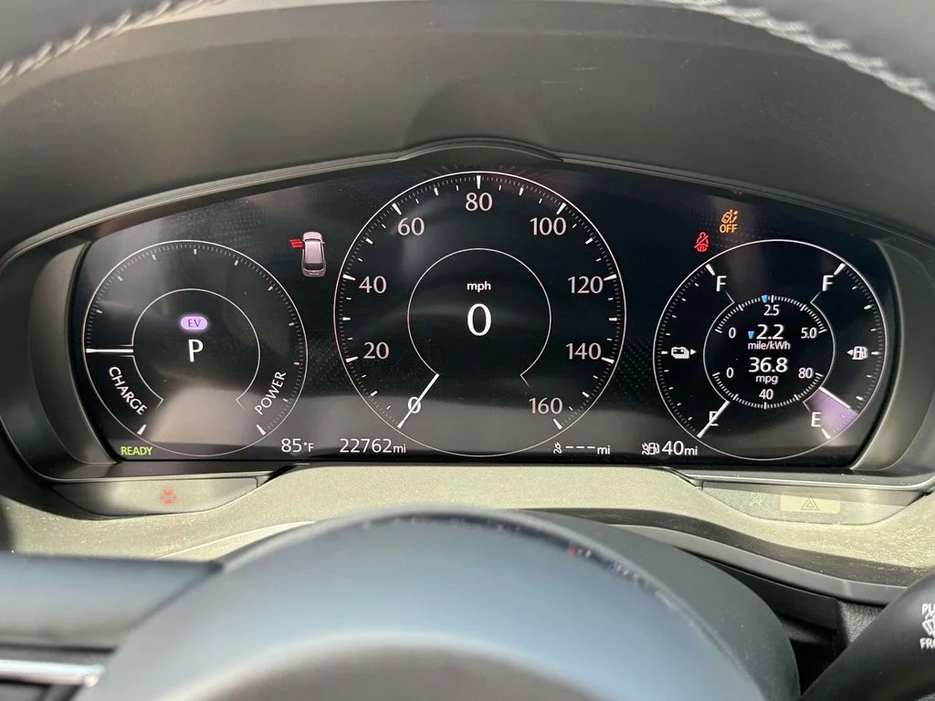 Used 2024 Silver Mazda Preferred image 26