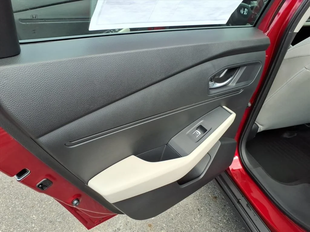 2025 Honda Accord SE - Photo 23