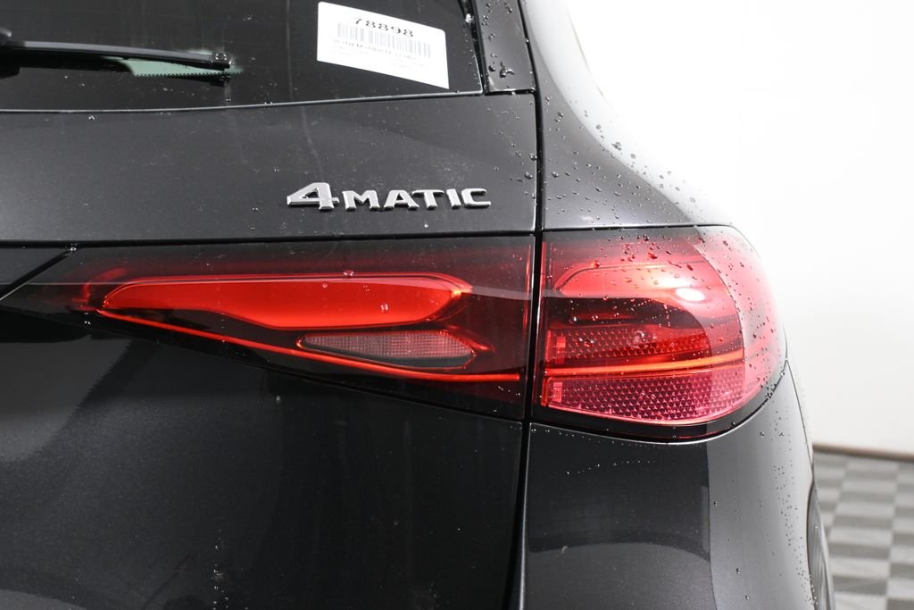 Used 2026 Graphite Grey Metallic Mercedes-Benz GLC 300 image 13
