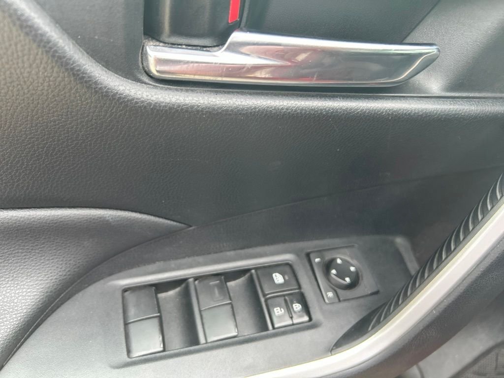 Used 2019 Red Toyota XLE image 10