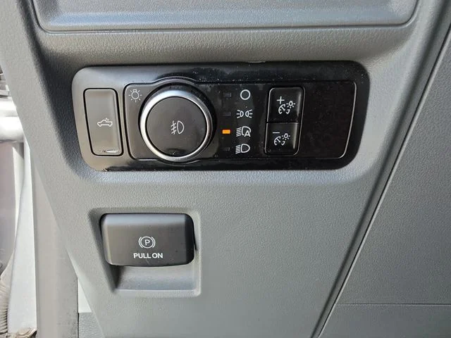 Used 2023 Silver Ford XLT image 19