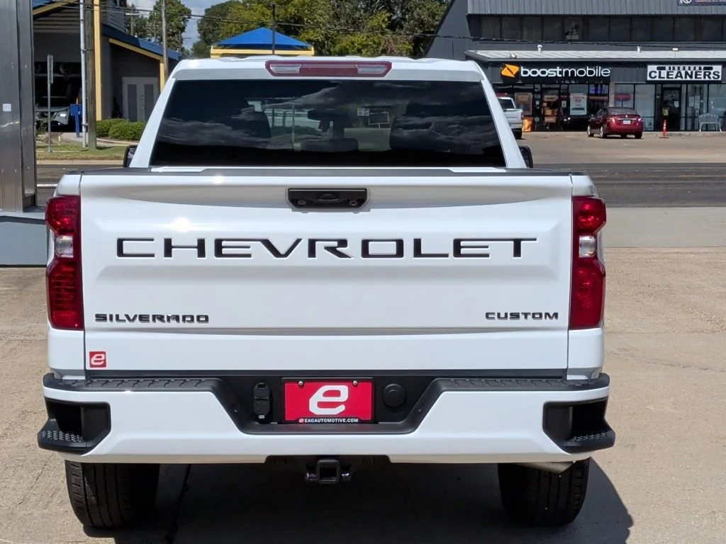 New 2026 Summit White Chevrolet Custom image 7