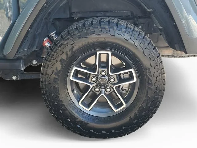 Used 2025 Anvil Clearcoat Jeep Mojave image 36