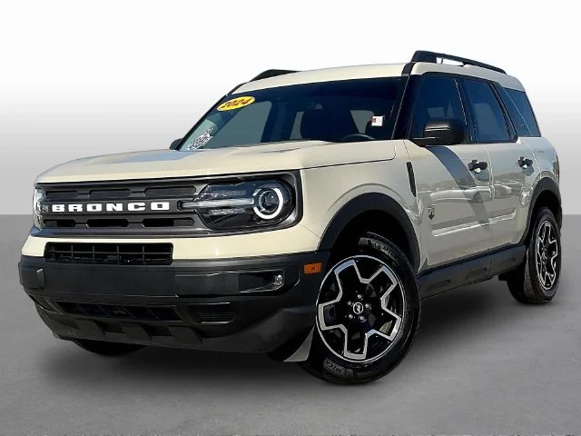 Used 2024 Beige Ford Big Bend image 3