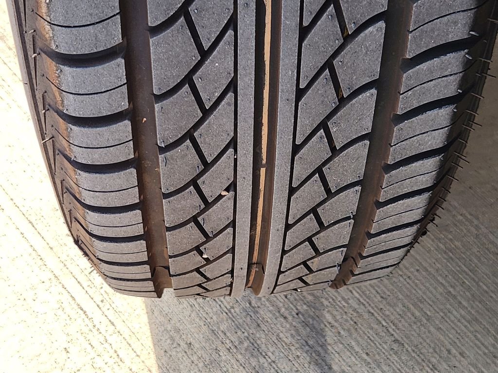Used 2018 Silver Ice Metallic Chevrolet LT image 13