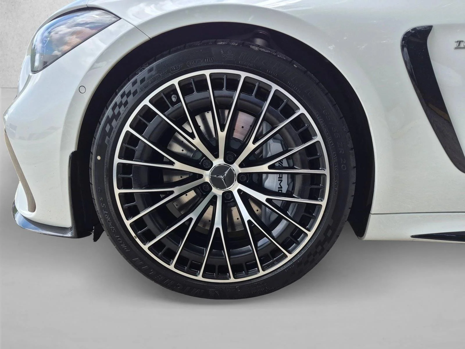 Used 2025 Manufaktur Moonlight White Metallic Mercedes-Benz AMG® CLE 53 image 16