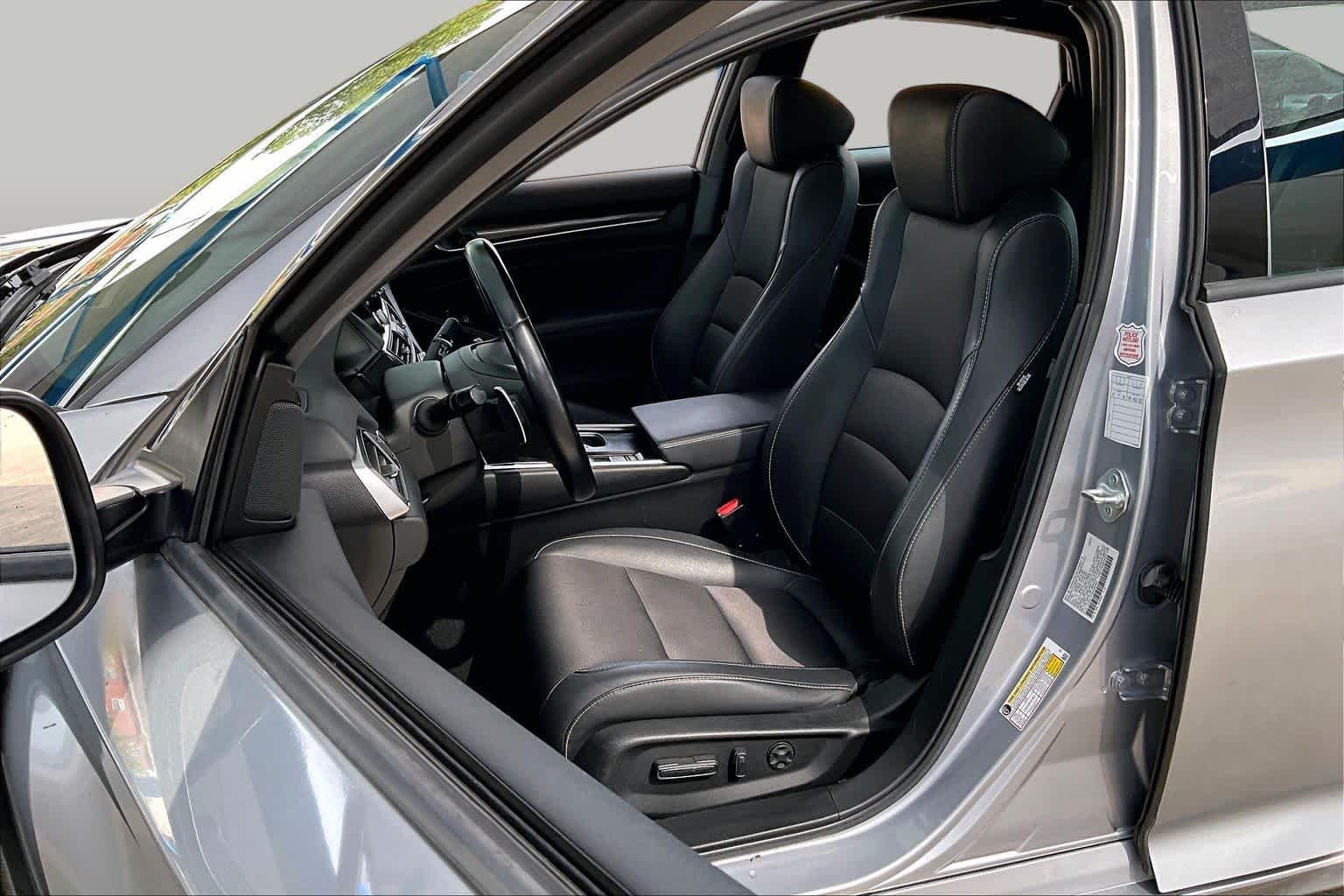 Used 2021 Lunar Silver Metallic Honda Sport image 8