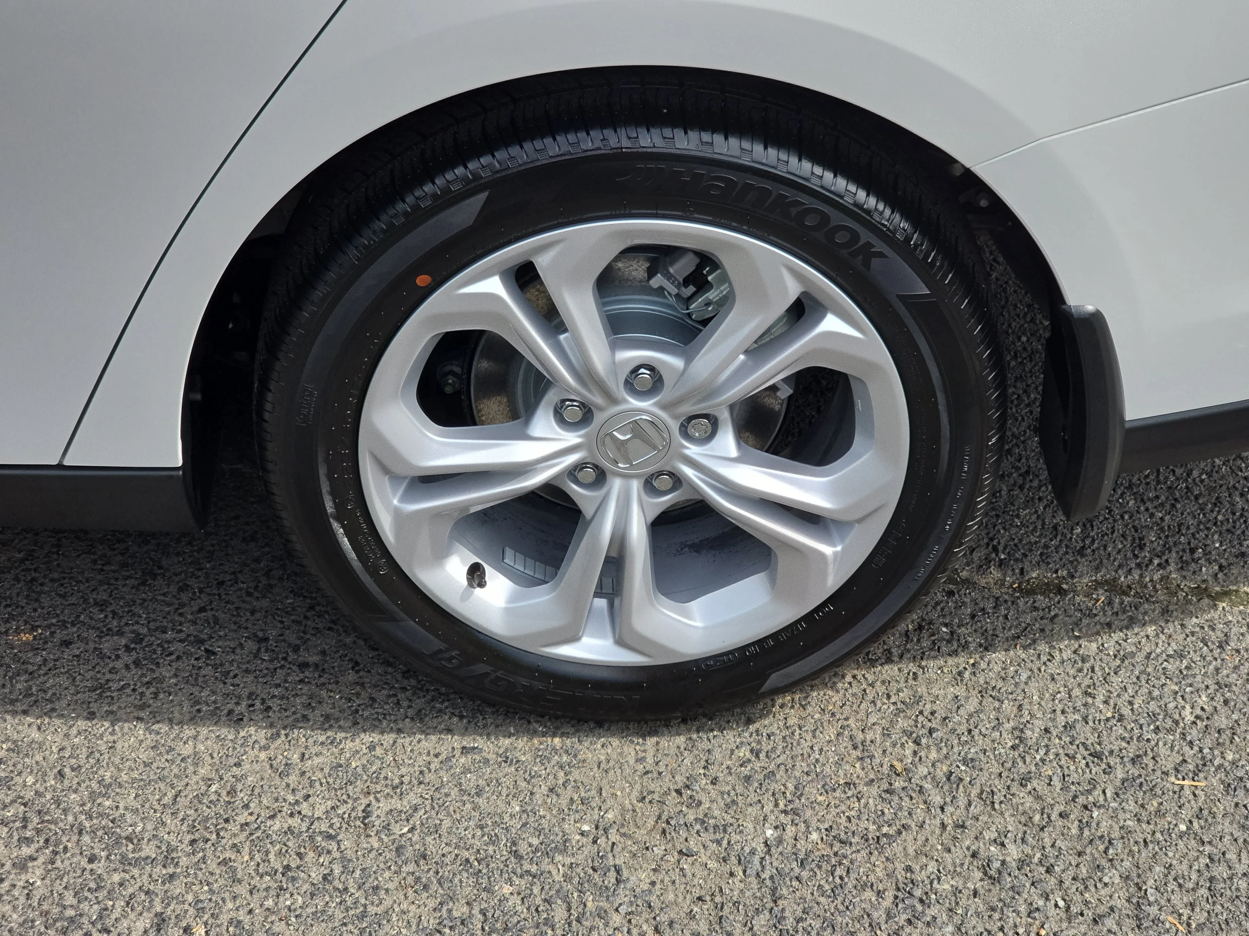 New 2026 Platinum White Pearl Honda LX image 31