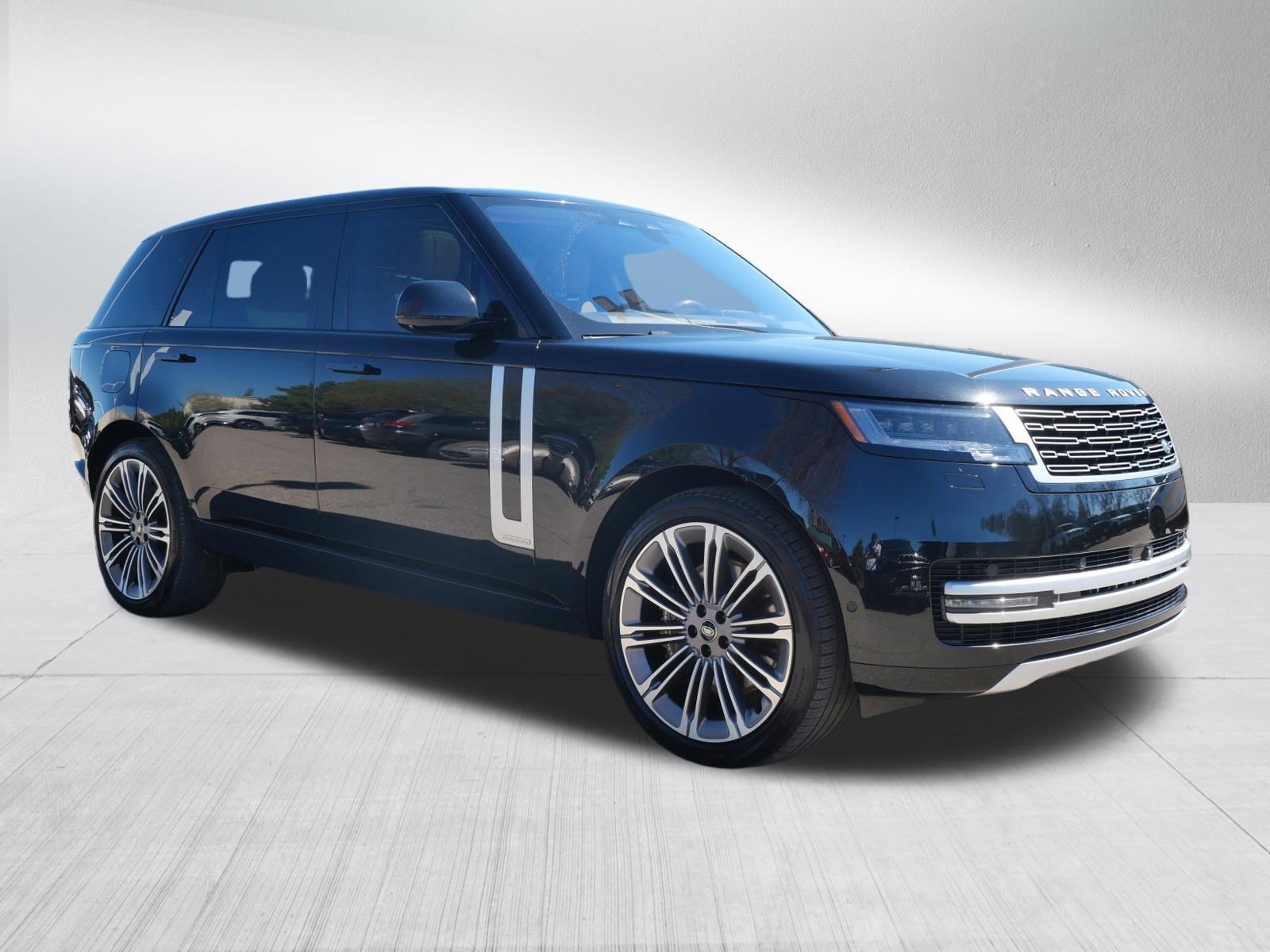 Used 2023 Black Land Rover Autobiography image 7