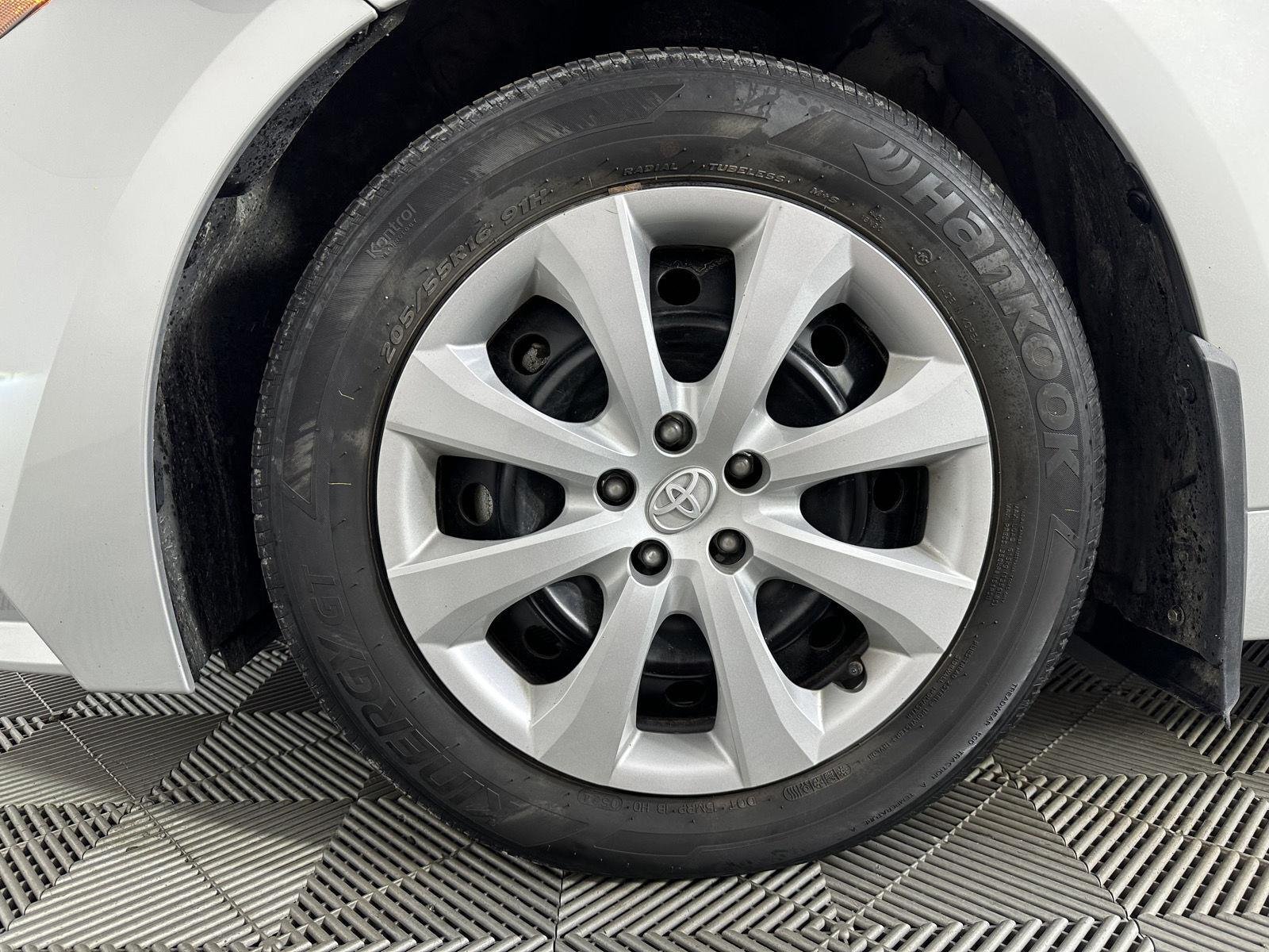 Used 2024 Classic Silver Metallic Toyota LE image 31