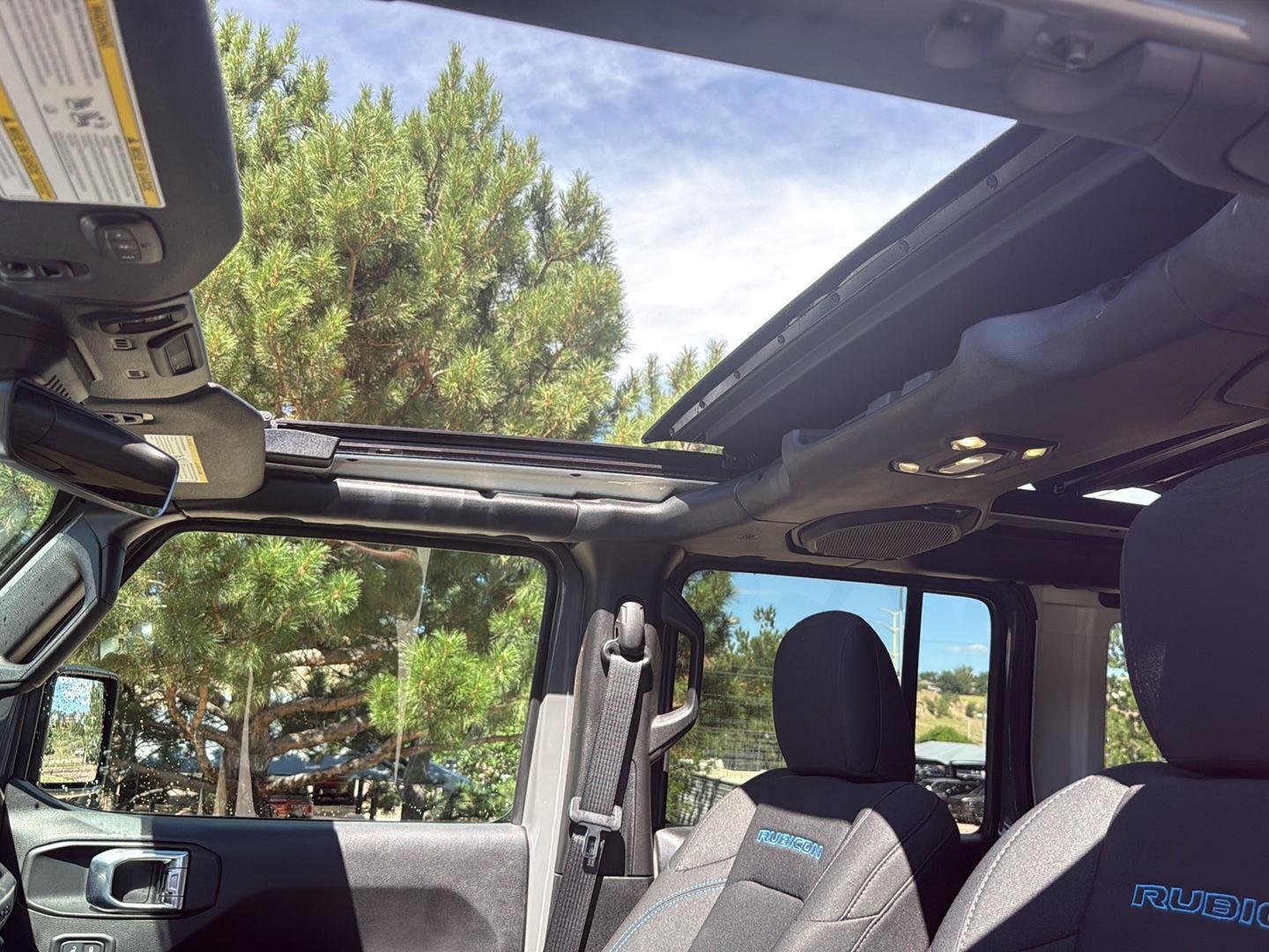 Used 2021 Sting-Gray Clearcoat Jeep Unlimited Rubicon image 17